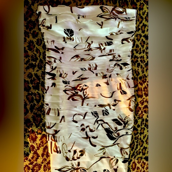 JS Collections dress - Picture 2 of 5